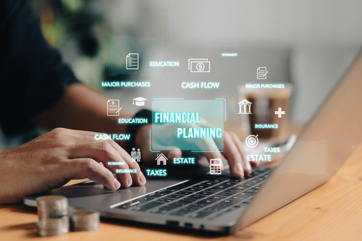 How to Select the Right Business Finance Advisor for Your Company